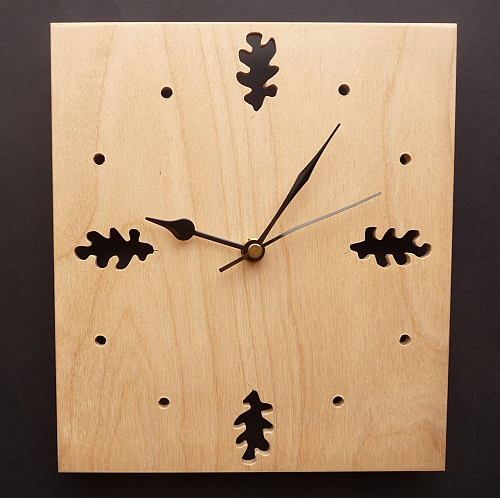 Oak Leaf Clock